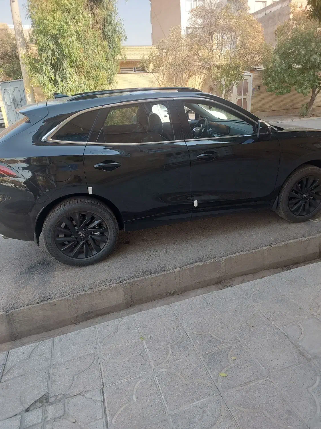 لاماری مشکی۴۰۴|خودرو سواری و وانت|شیراز, شهرک سراج‎|دیوار