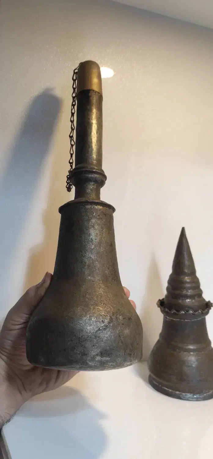 تنگ مشربه نباتدون مسی قدیمی عتیقه کلکسیون سایزخاص|کلکسیون اشیاء عتیقه|نکا, |دیوار