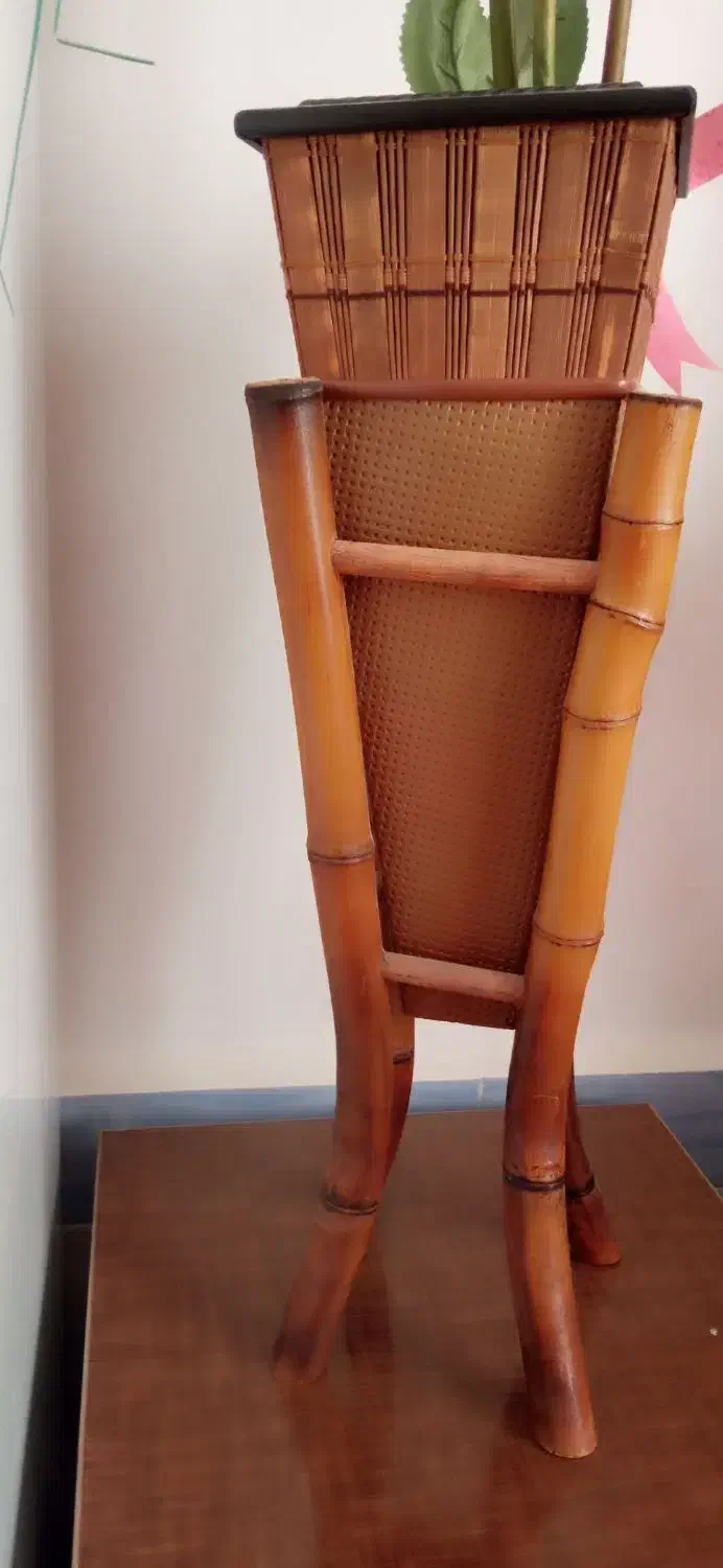 گلدان چوبی مناسب برای کنار سالن وگلهای بلند|گل مصنوعی|بناب, |دیوار