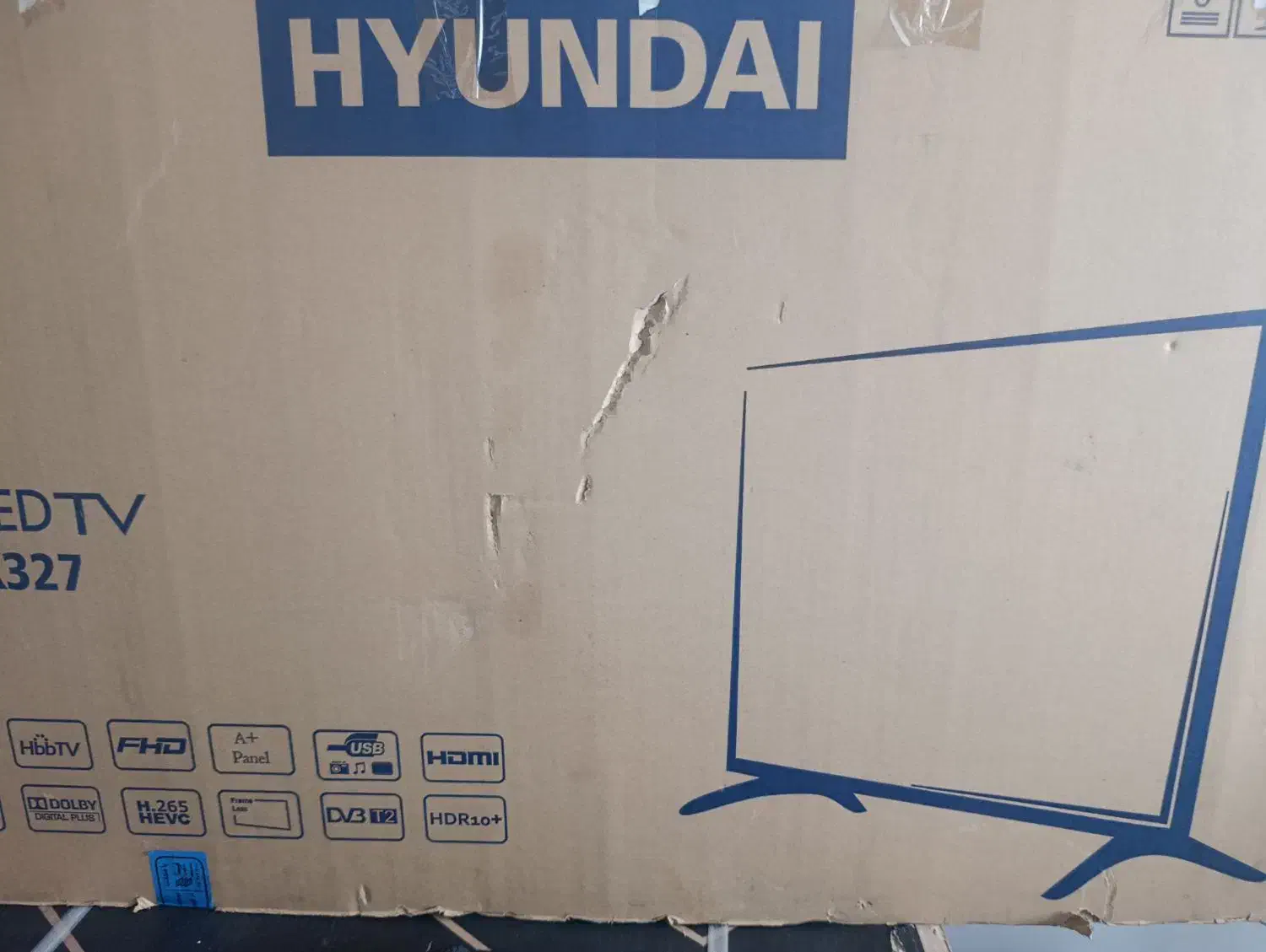 هوشمند پولوم داخل کارتن مارک هیوندا اصل سایز 43|تلویزیون و پروژکتور|شیراز, محراب|دیوار