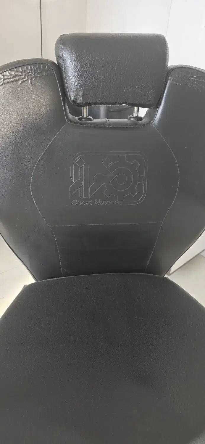 صندلی جک دار ارایشگاه(اصلاح)|آرایشگاه و سالنهای زیبایی|شیراز, تل حسینآباد|دیوار