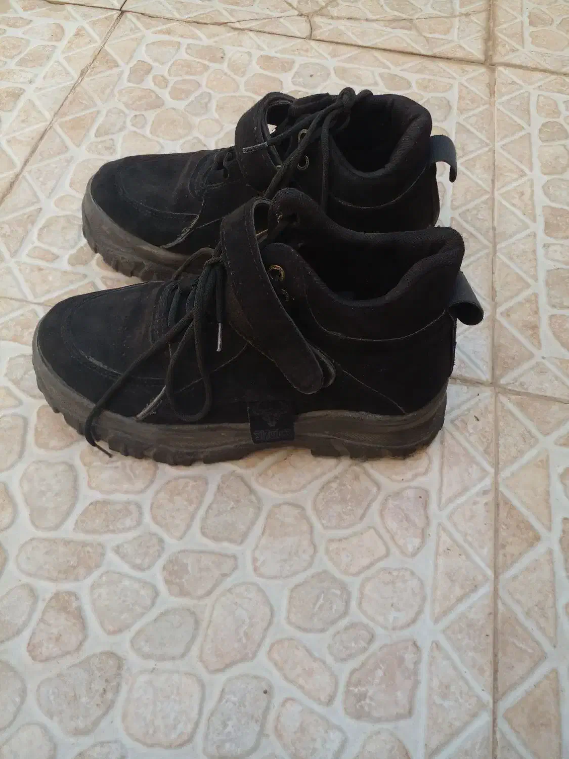 نیم بوت.سالم وتمیز|کیف، کفش، کمربند|آران و بیدگل, |دیوار