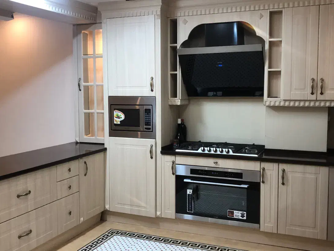 نیاوران۱۴۰متر۳خواب۲خواب مستر با سوییت مجزا۲پارکینگ