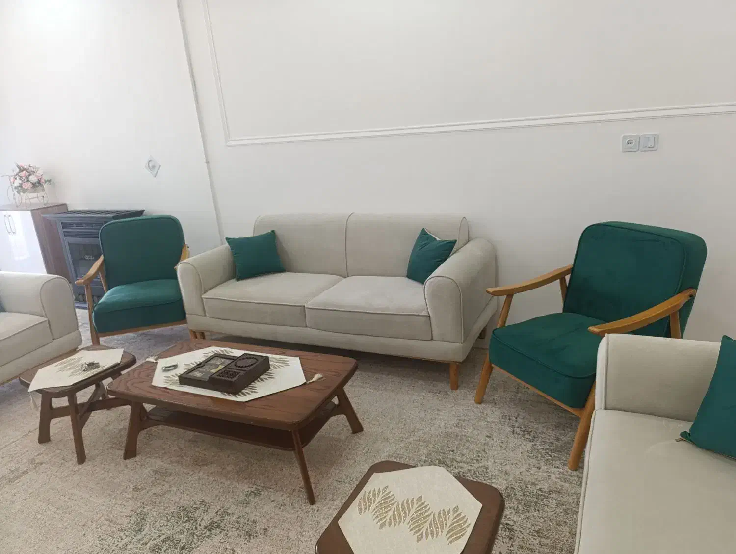 مدل مینیمال|مبلمان خانگی و میز عسلی|مشهد, گرجی علیا|دیوار