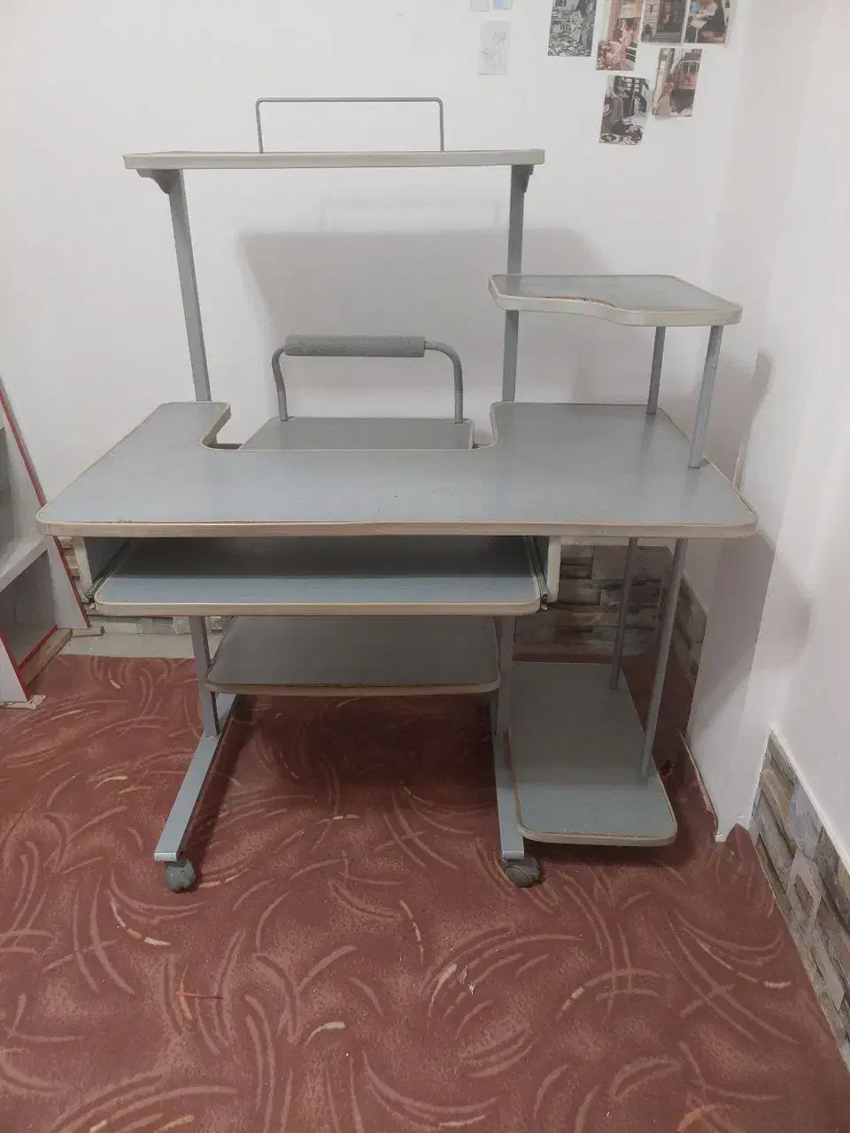 میز تحریر و کامپیوتر بزرگ و جادار|میز تحریر و کامپیوتر|ملایر, |دیوار