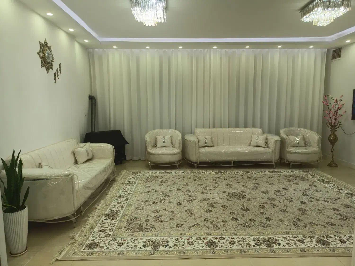 نیازمند کار در منزل خیاط ماهر کاور مبل|خدمات پیشه و مهارت|کرمانشاه, |دیوار