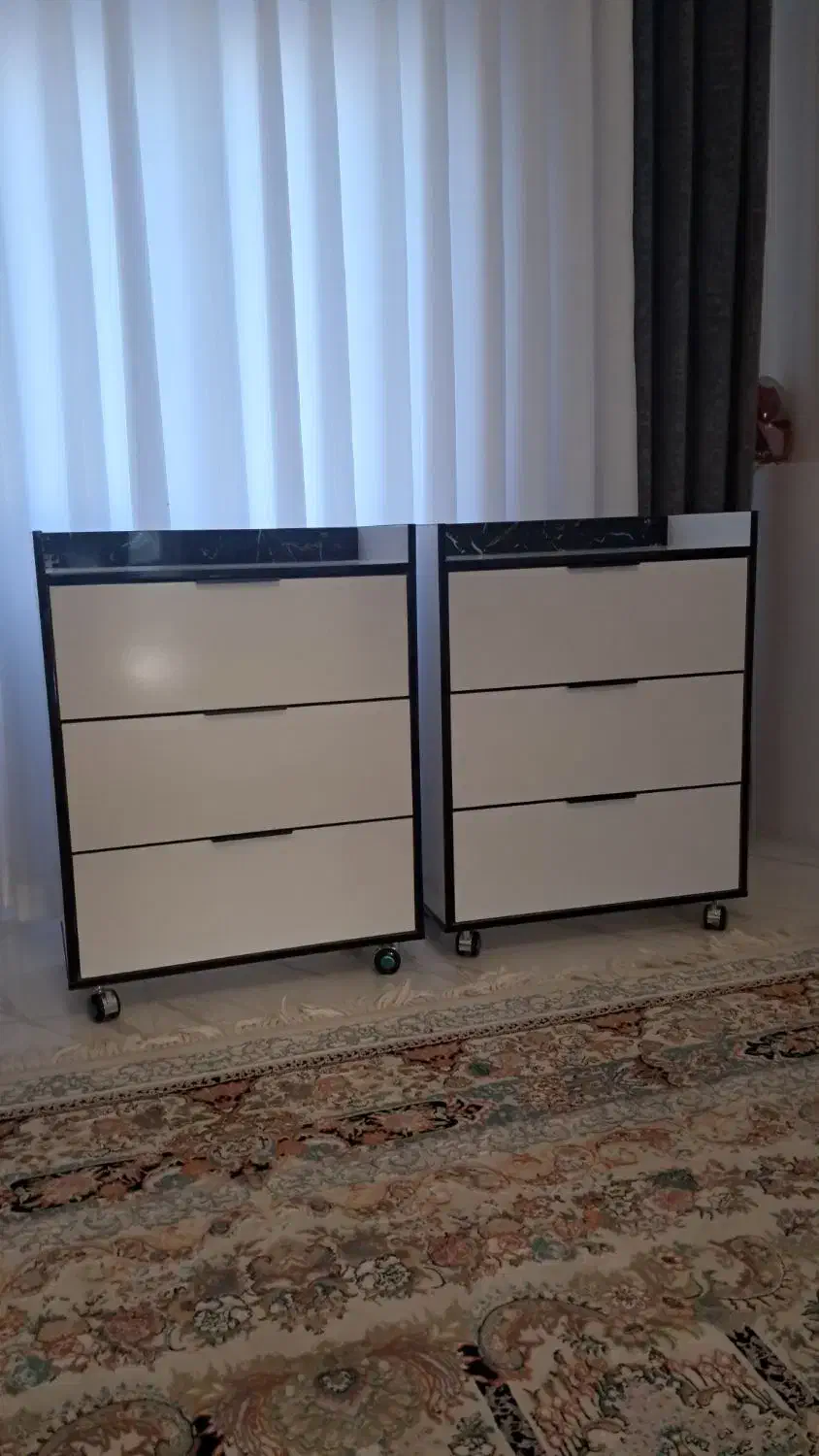 کمد ترولی|آرایشگاه و سالن‌های زیبایی|گالیکش, |دیوار