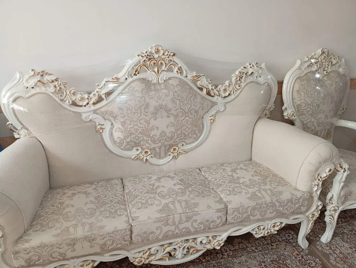 مبل سلطنتی 9نفره نو|مبلمان خانگی و میز عسلی|قم, شاه ابراهیم|دیوار