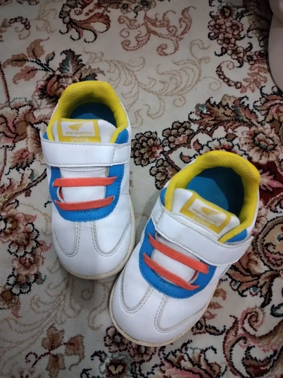 لباس بچگانه|کفش و لباس بچه|ری, دیلمان|دیوار