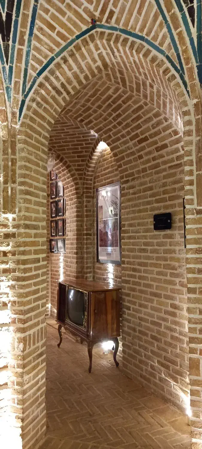 نیروی کار خانم برای کار خانه|استخدام سرایداری و نظافت|قزوین, |دیوار