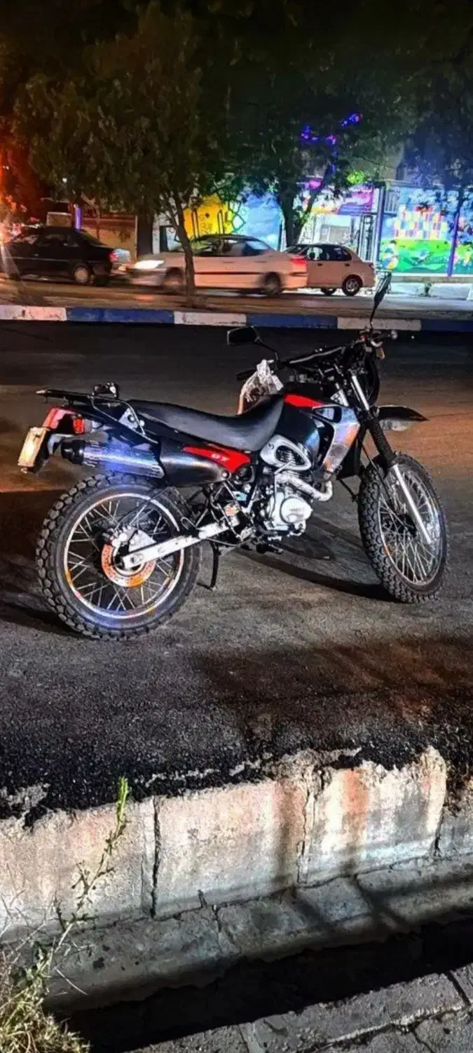 پرواز۲۰۰سیسی|موتورسیکلت|دورود, |دیوار