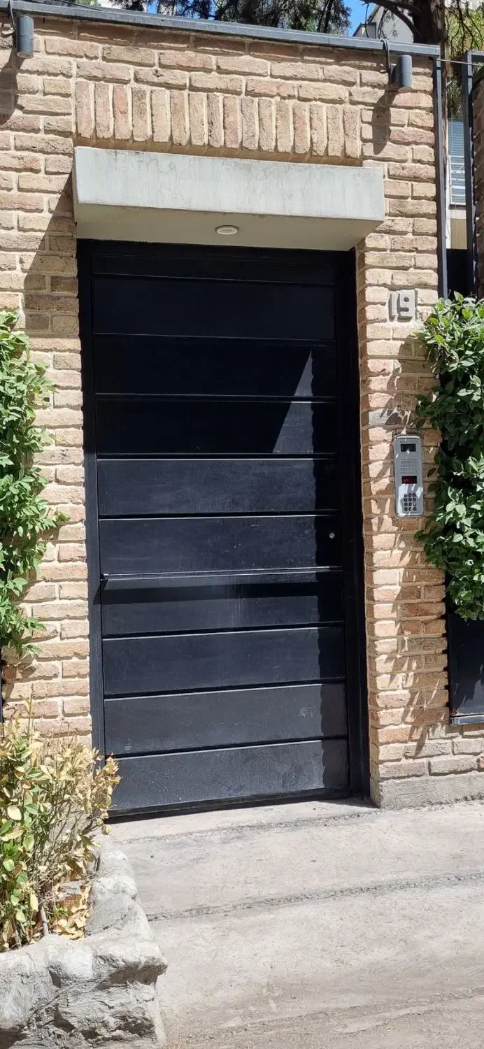 اجاره خانه ویلایی ۳ طبقه مستقل|اجارهٔ خانه و ویلا|تهران, ایرانشهر|دیوار