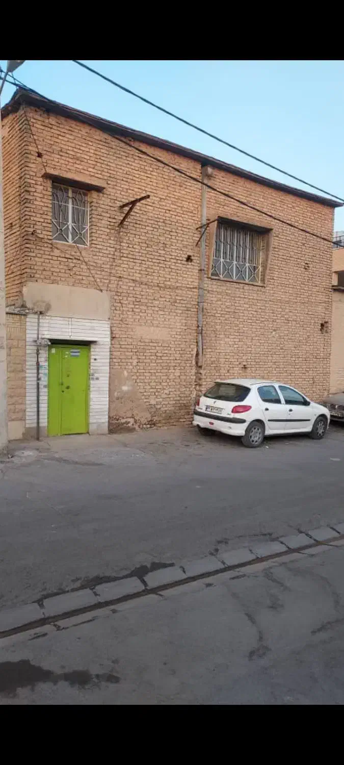 خانه کلنگی|فروش خانه و ویلا|شیراز, سیاه سنگ|دیوار