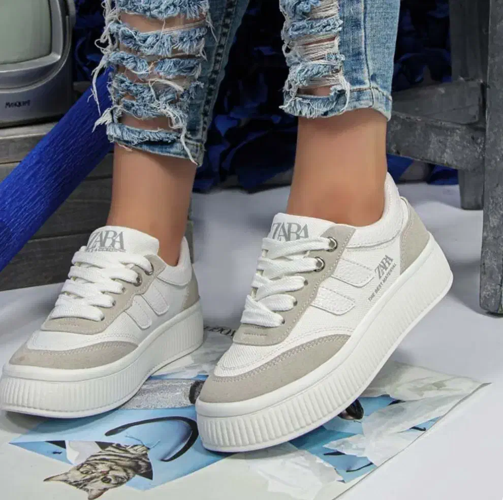 نیم بوت و کتونی و ونس و صندل|کیف، کفش، کمربند|پرند, فاز ۶|دیوار