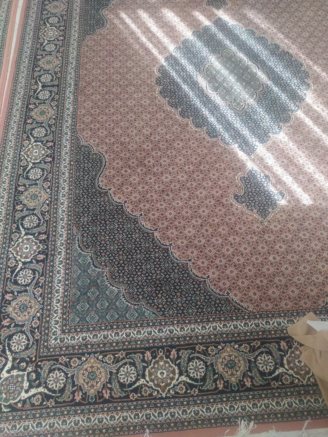 فرش ۱۲متری و ۶متری|فرش|هشتگرد, فاز ۱ مهستان|دیوار