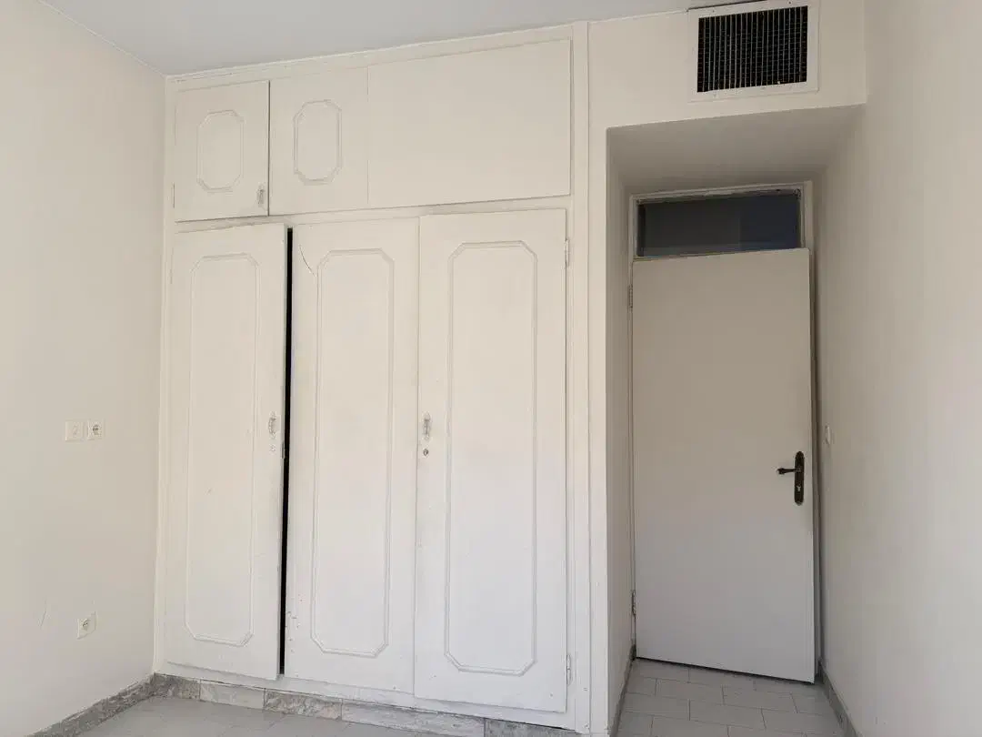 بلوار شهدا /صادقیه /۹۰متری / ۲خواب / نورگیر