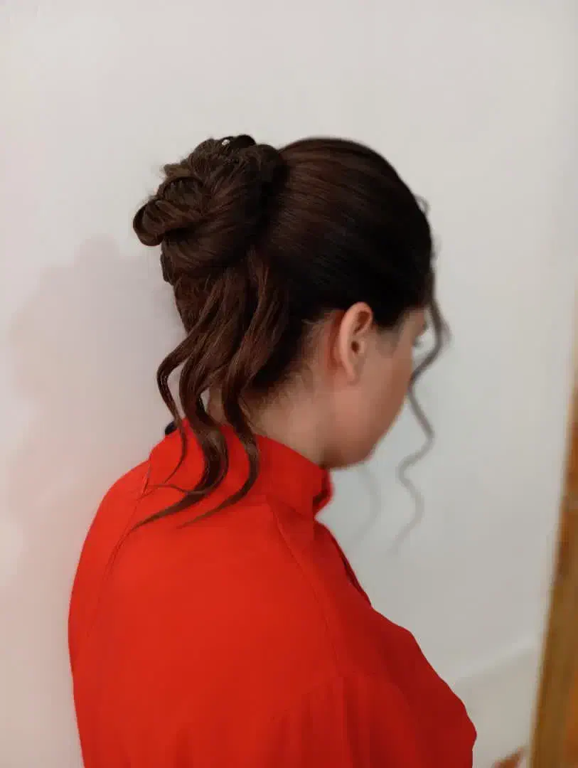 میکاپ و شنیون و بافت مو فقط 200|خدمات آرایشگری و زیبایی|بیرجند, |دیوار