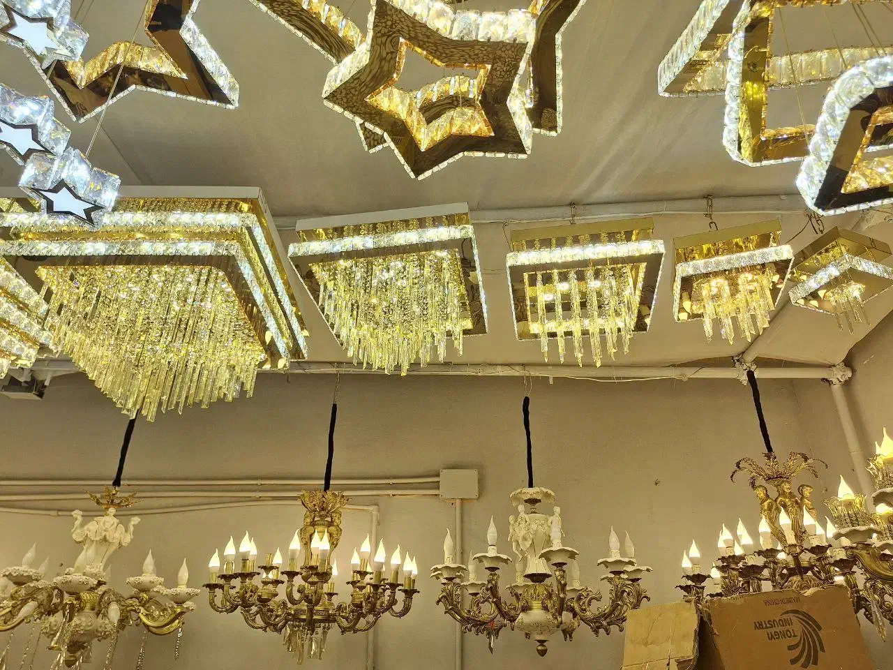 تولید کننده انواع لوستر های مدرن|لوستر و چراغ آویز|باسمنج, |دیوار