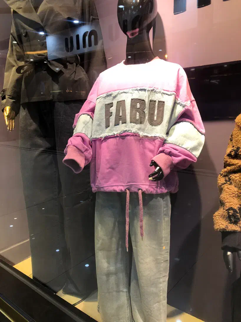 مانکن بچگانه|فروشگاه و مغازه|ایلام, |دیوار