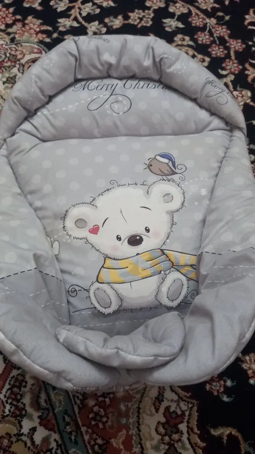 آغوشی بچه به همراه بالشت شیر دهی|اسباب و اثاث بچه|مشهد, سرافرازان|دیوار