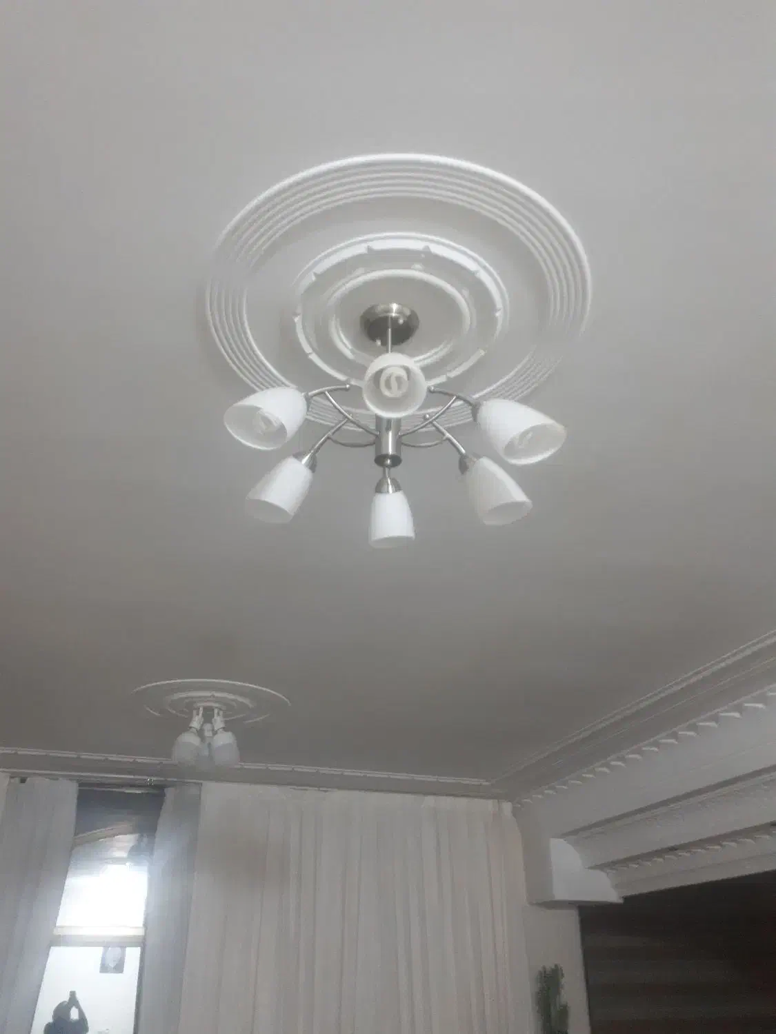 لوستر۶ شاخه|لوستر و چراغ آویز|پیر بکران, |دیوار