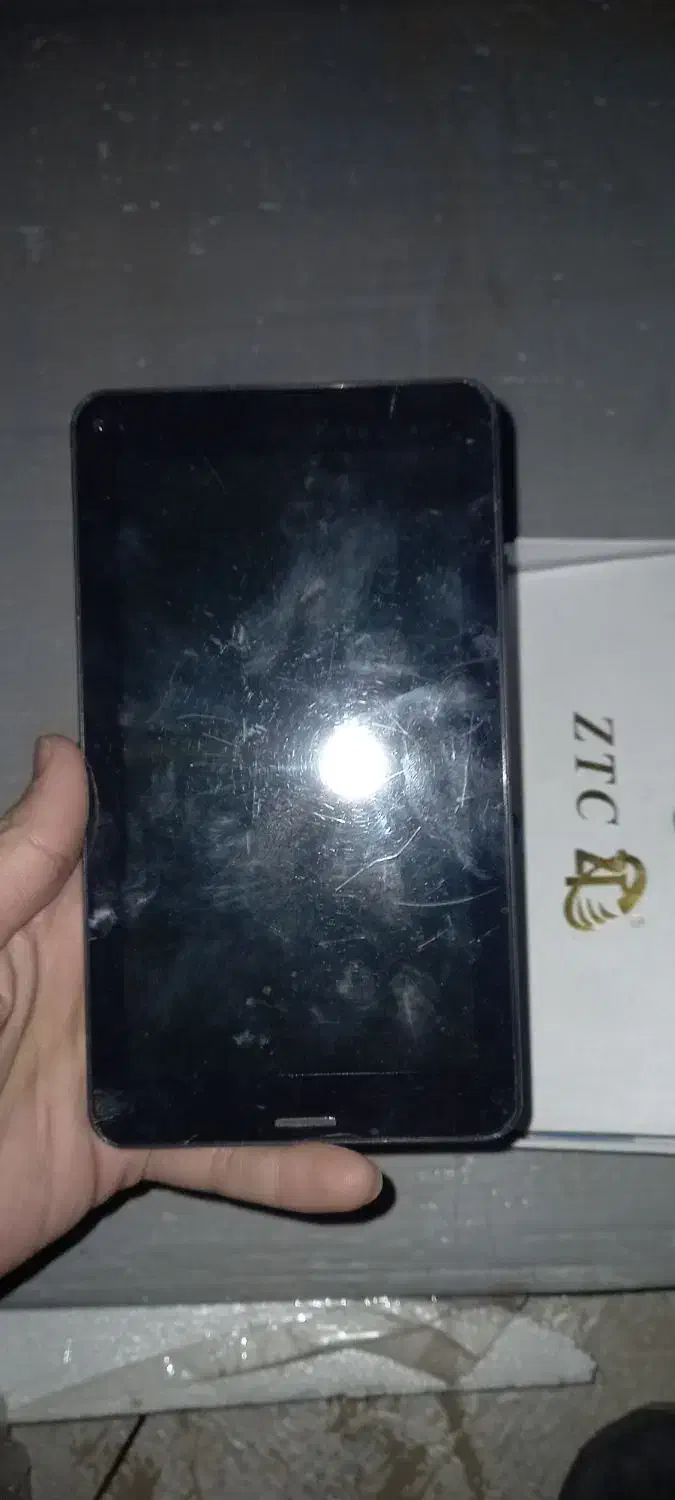 تبلت|تبلت|مشهد, پنجتن|دیوار