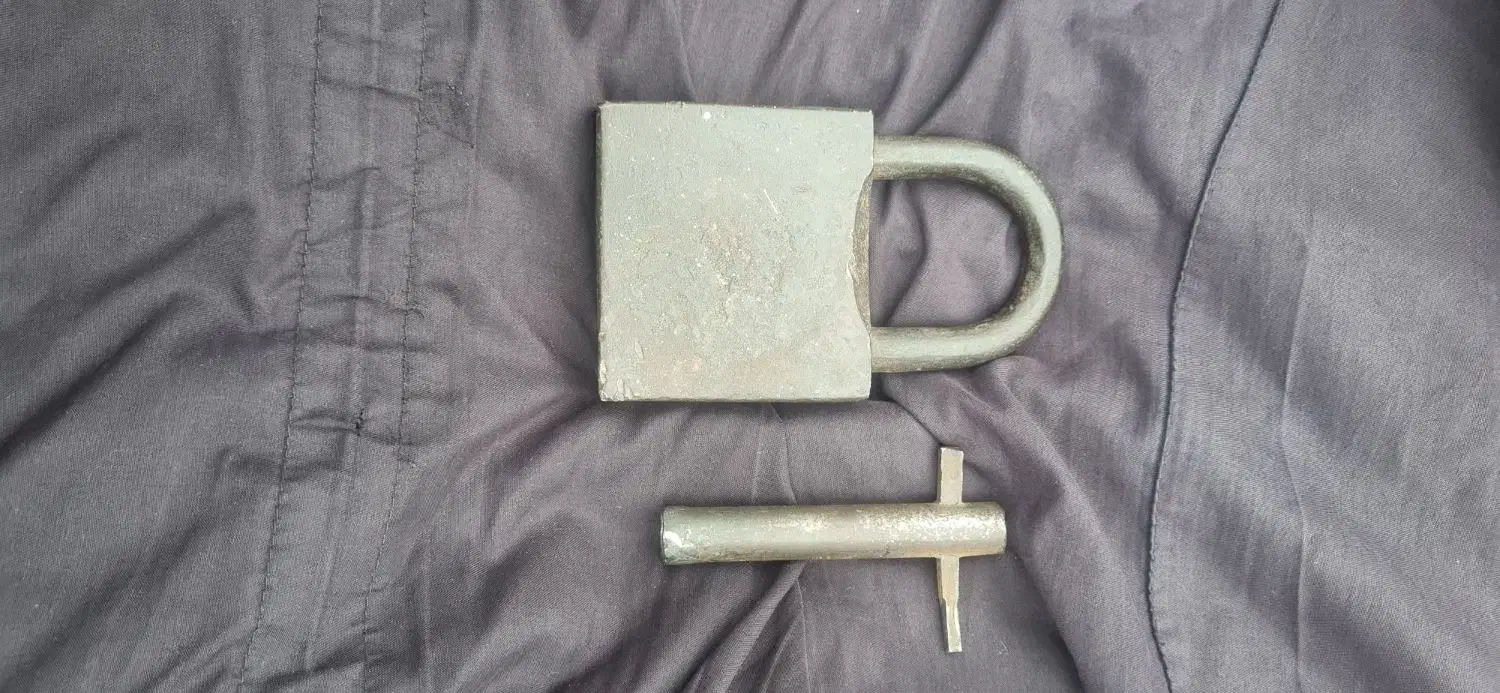 قفل قاجاری عتیقه|کلکسیون اشیاء عتیقه|تهران, فرودگاه مهرآباد|دیوار