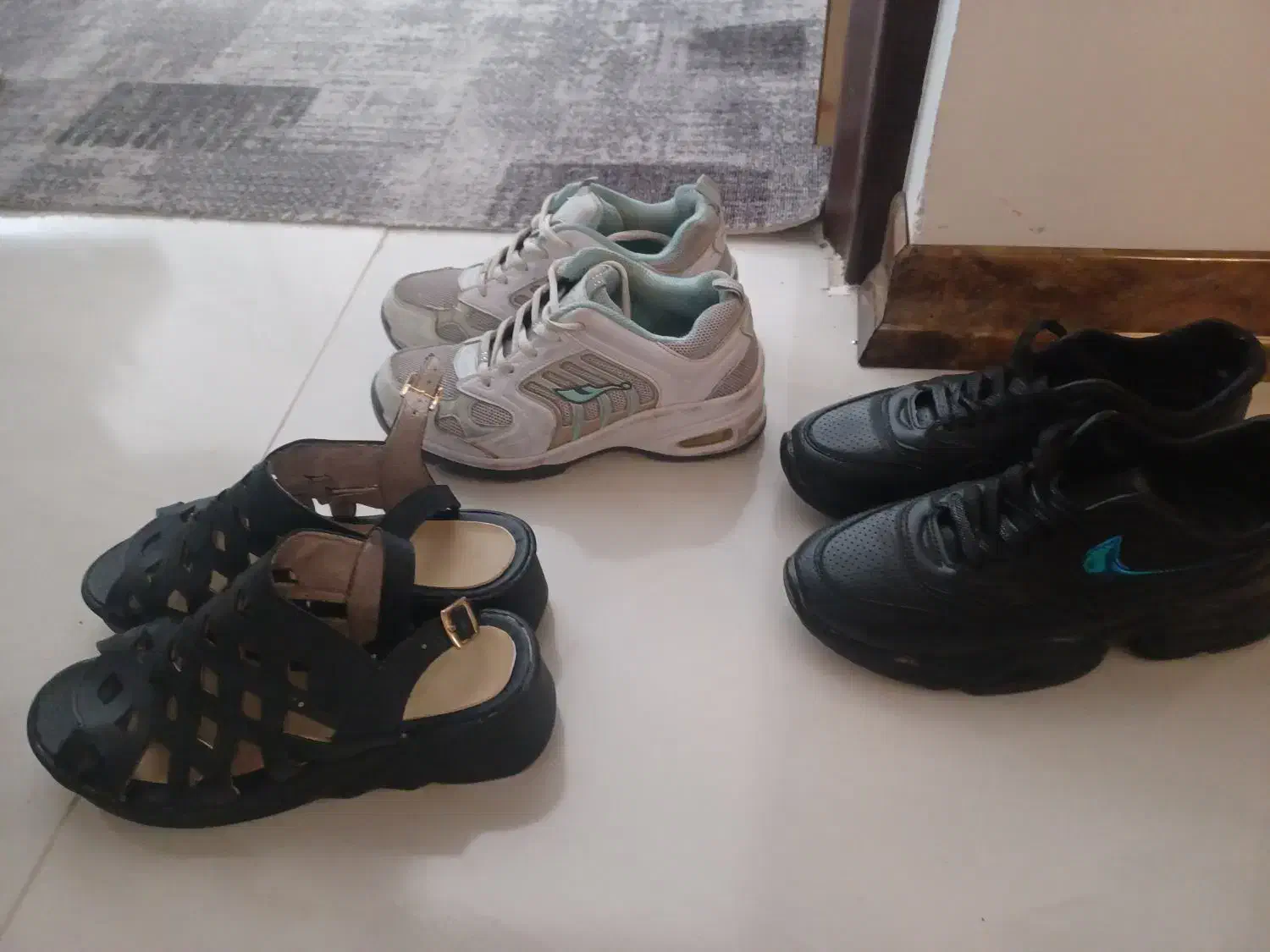 کتونی و صندل|کیف، کفش، کمربند|گلپایگان, |دیوار