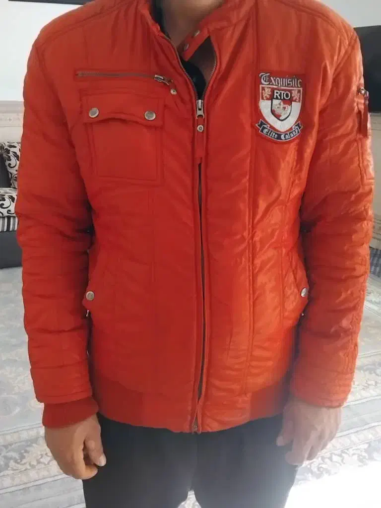 کافشن کارگرده|لباس|مسجد سلیمان, |دیوار