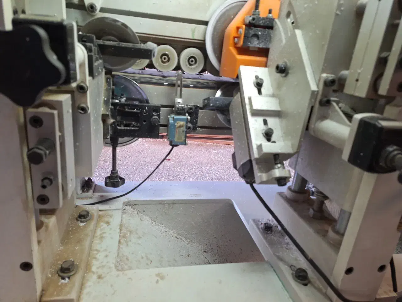 لبه چسبان مولن|ماشینآلات صنعتی|کرمانشاه, |دیوار