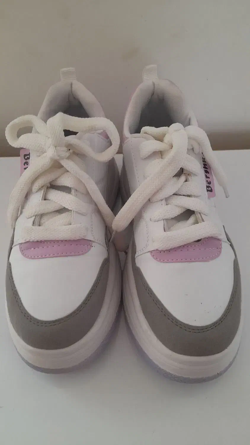 کفش اسپرت سایز ۴۰|کیف، کفش، کمربند|بیرجند, |دیوار