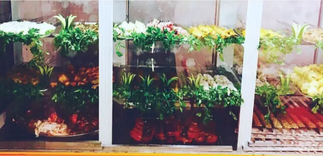 ۱نیروی و ۱نانوا کار در کبابی|استخدام خدمات فروشگاه و رستوران|تخت, |دیوار