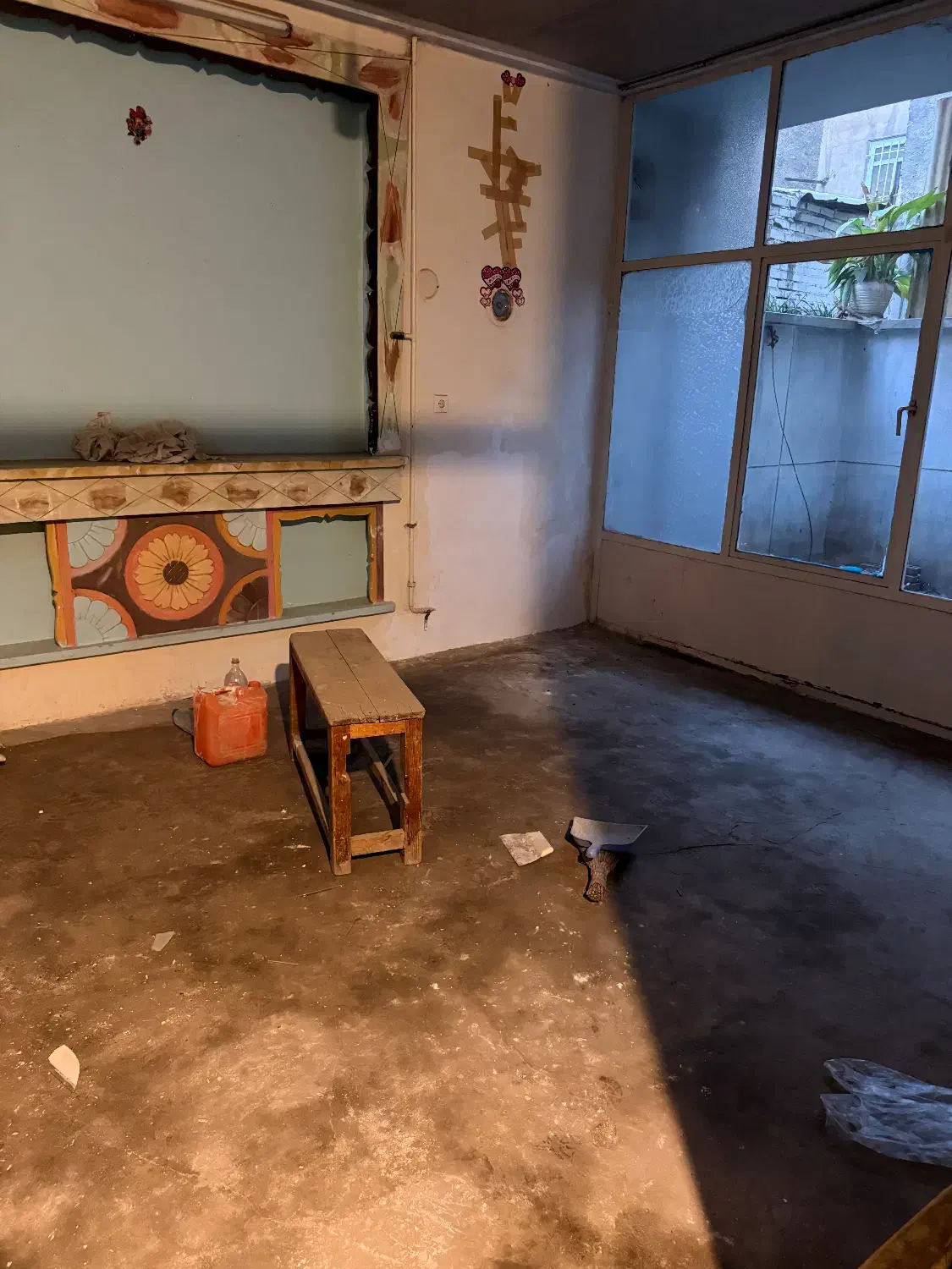 ساختمان ۳ طبقه مستقل دربست