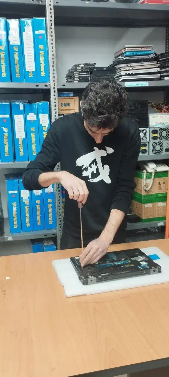 تعمیر سریع لپ‌تاپ با قطعات فابریک و سرویس کامل|خدمات رایانه‌ای و موبایل|تهران, امجدیه (خاقانی)|دیوار