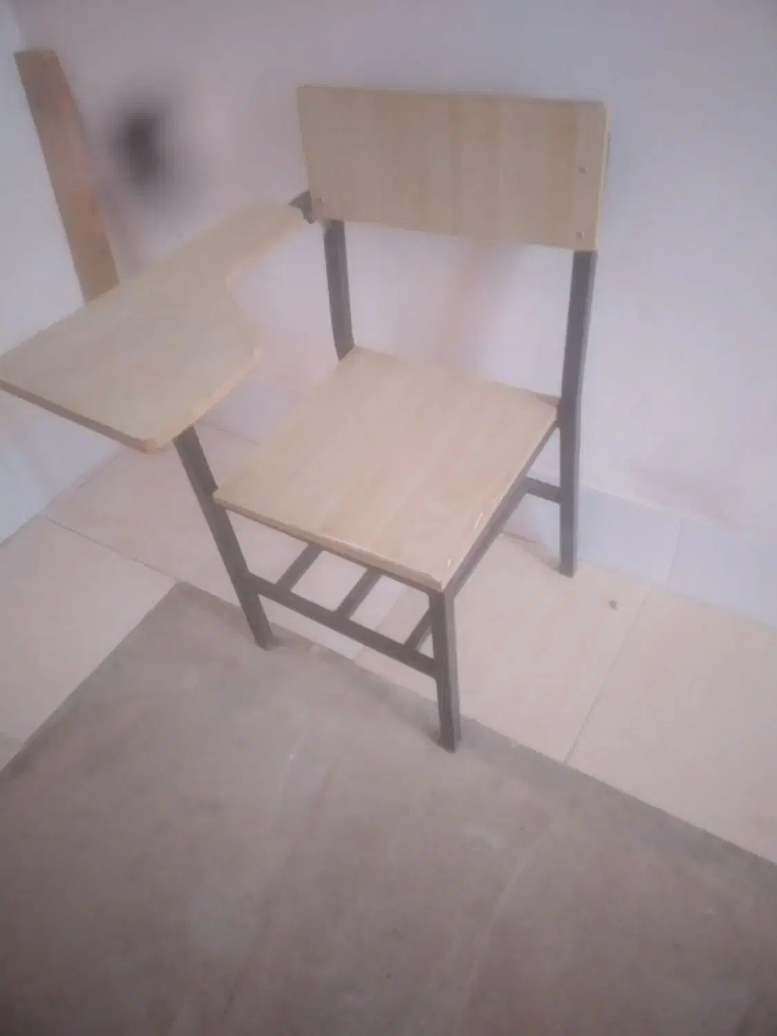 تخت خواب یک نفره|تخت و صندلی بچه|بروجن, |دیوار