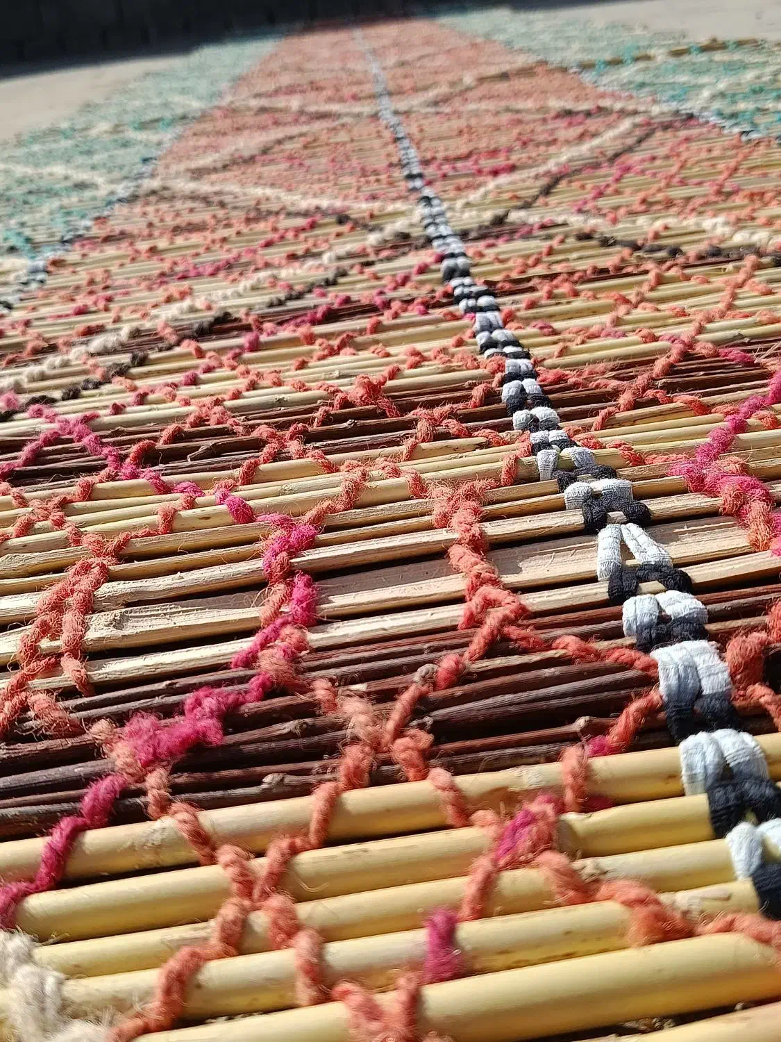 چیت|گلیم، جاجیم، گبه|صحنه, |دیوار