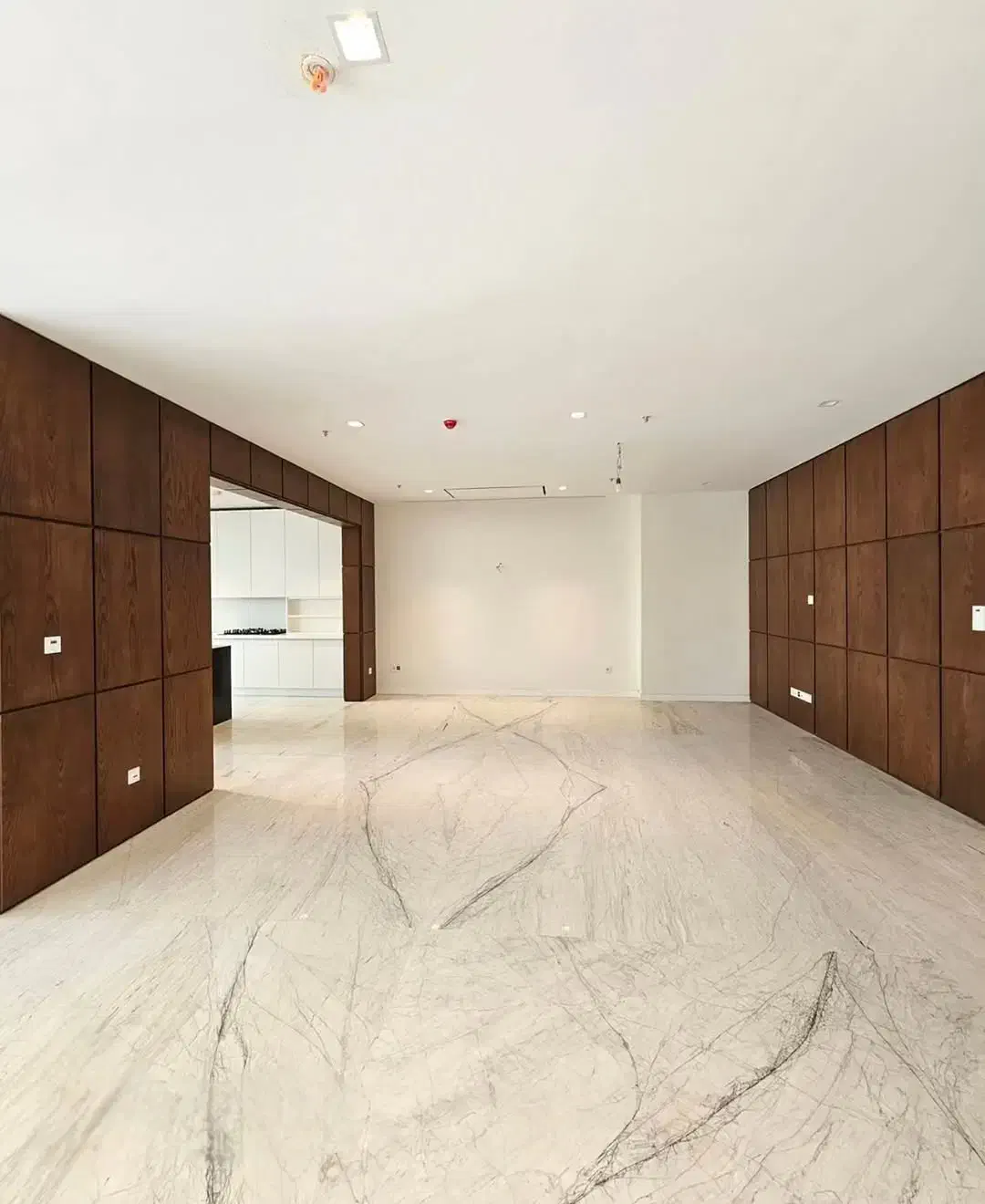 ۵۰۰متر نوساز مدرن ، تراس بزرگ با ویو ،مشاعات فول5p