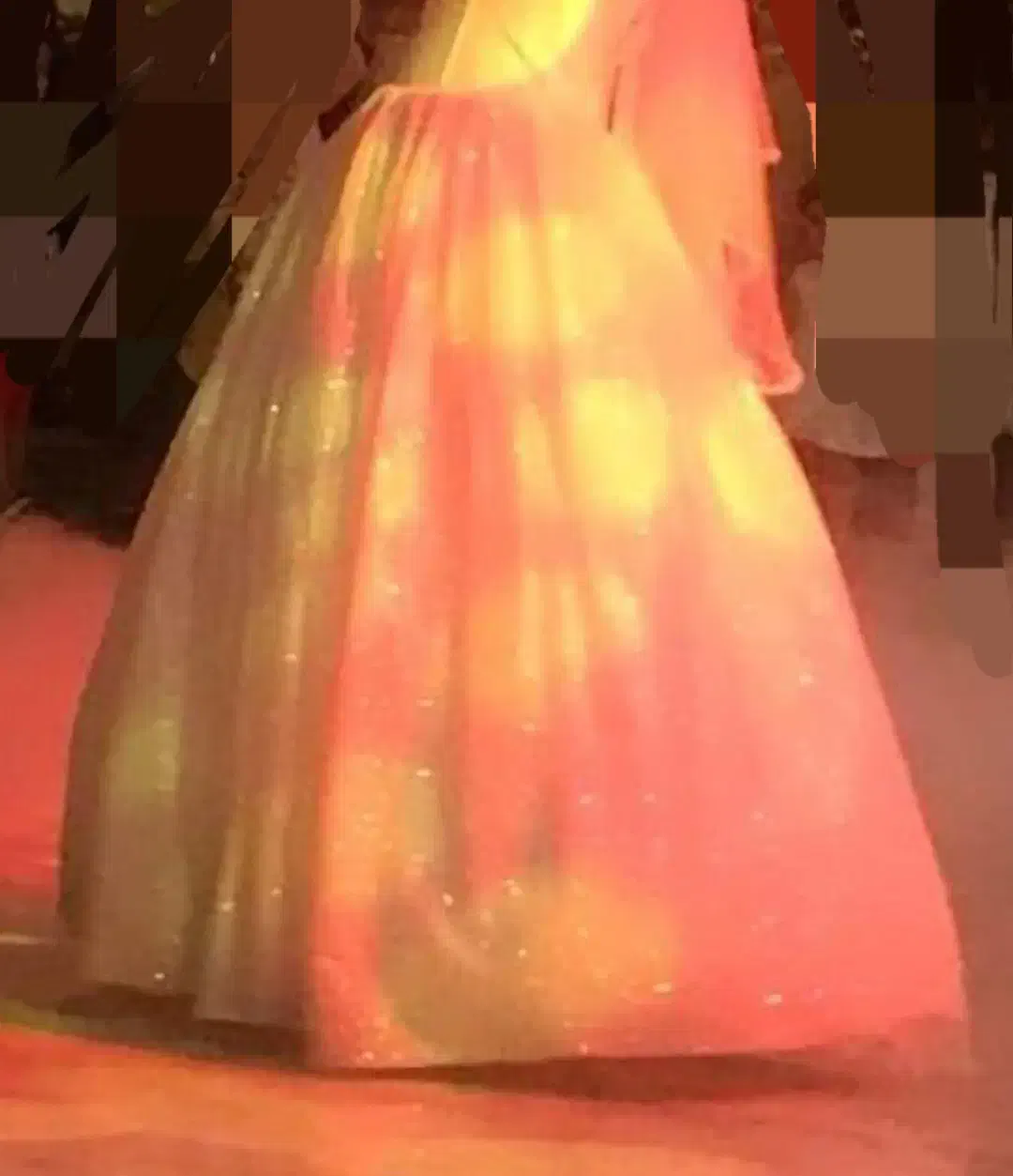 لباس عروس تک تن پوش|لباس|رودهن, |دیوار