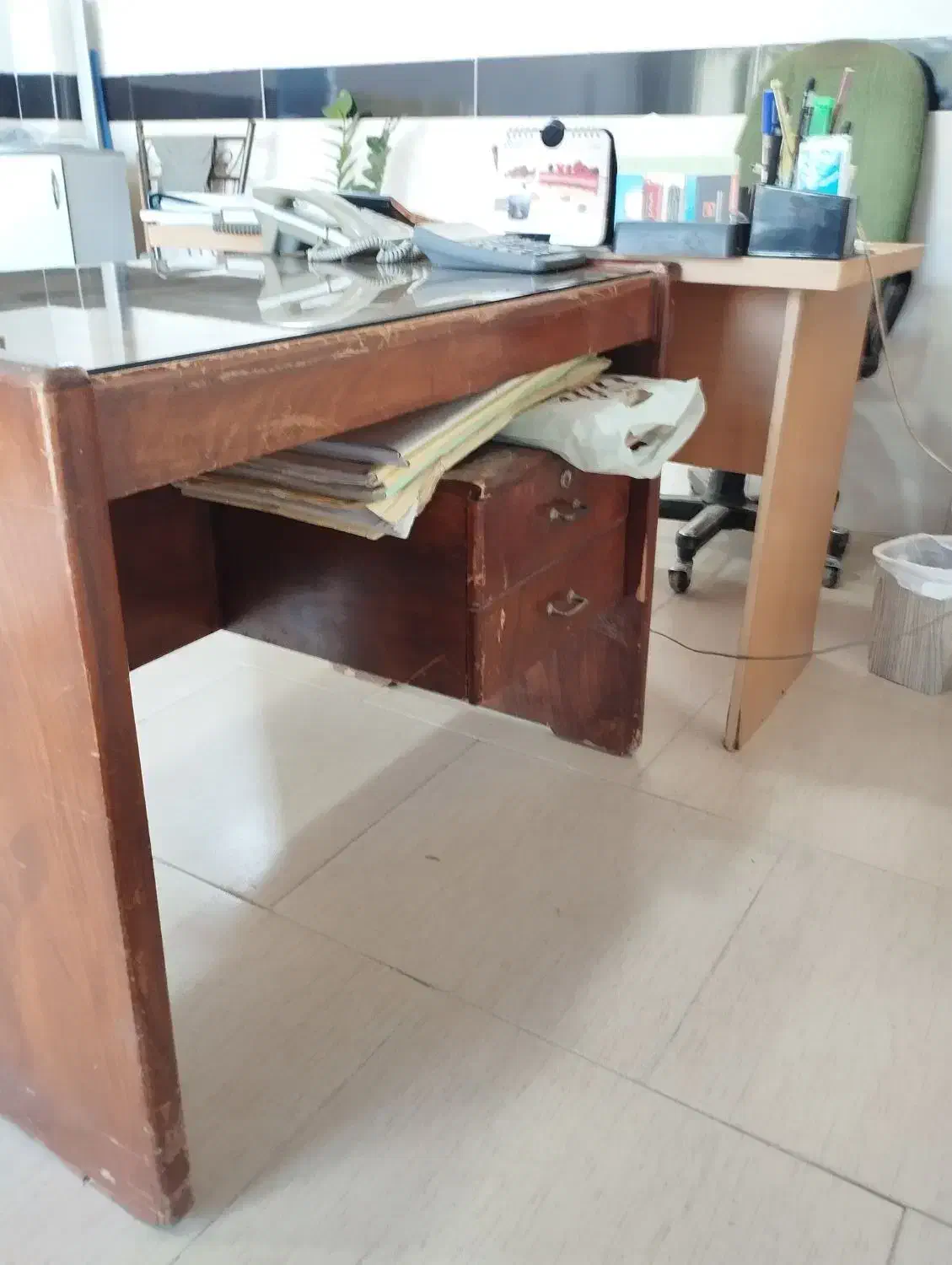 میز اداری و تحریر 2 عدد|مبلمان اداری|ساری, |دیوار