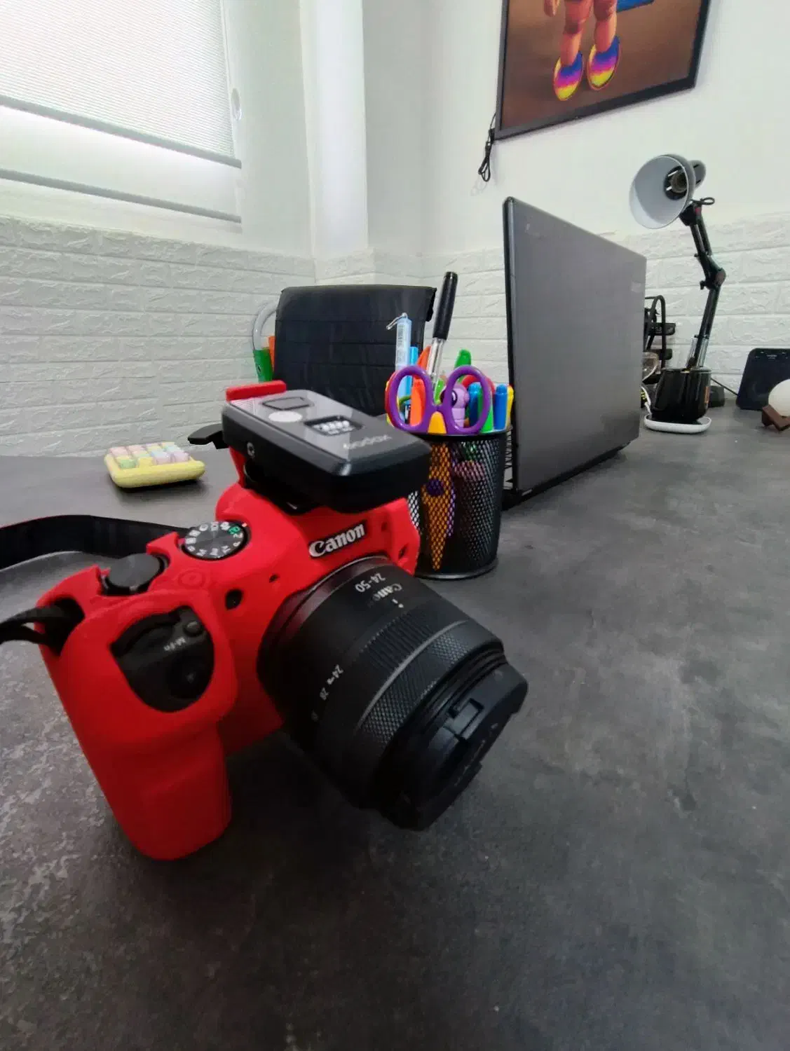 دوربین R8 بالنز در حدنو|دوربین عکاسی و فیلم‌برداری|قرچک, میرزائی شمالی|دیوار