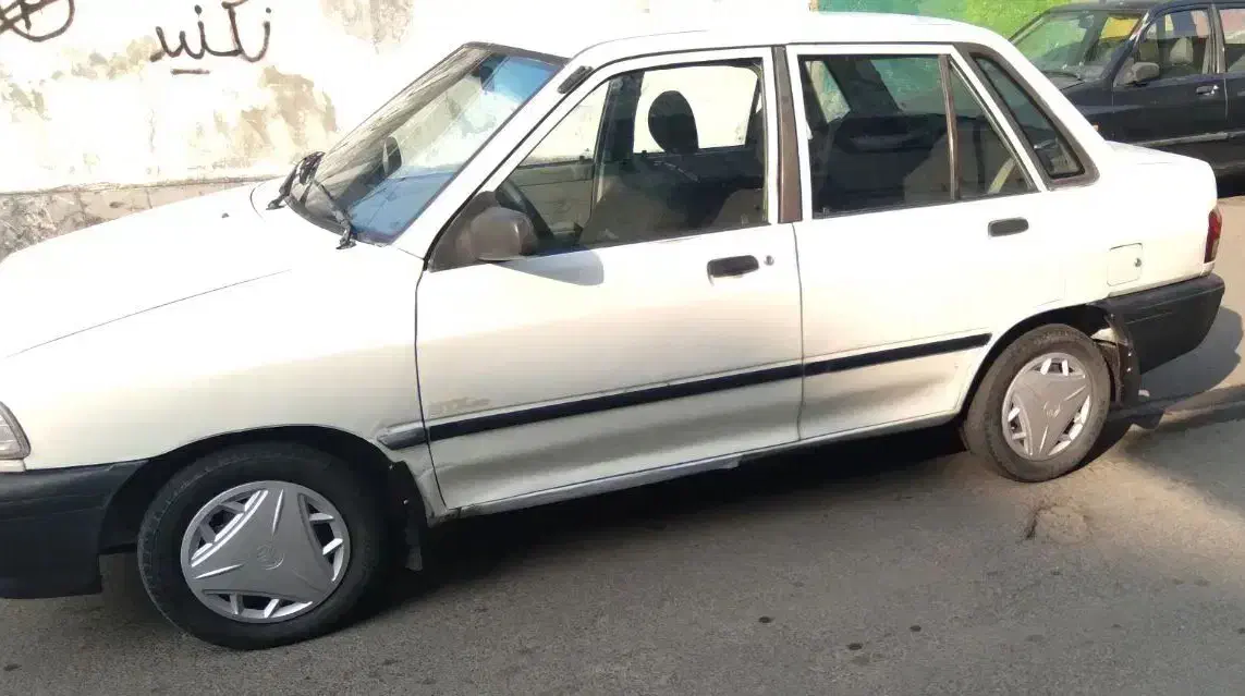 پرایدسفیدمدل۸۲شاسی پلمپ بدون ترک وجوش|خودرو سواری و وانت|رشت, حمیدیان|دیوار