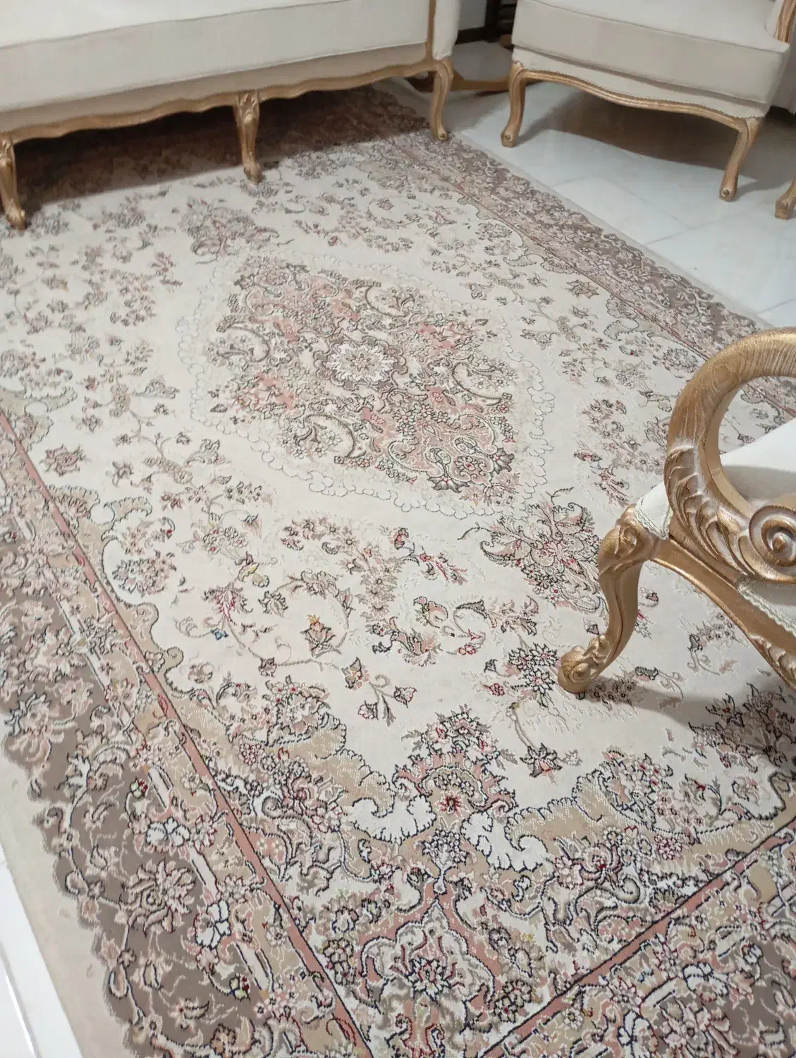 فرش|فرش|پردیس, فاز ۱۱|دیوار