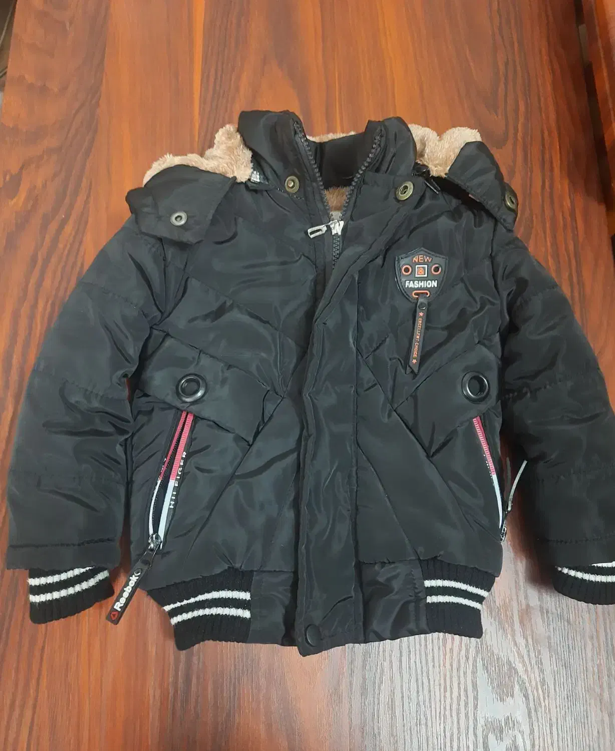 کاپشن و ست تدی|کفش و لباس بچه|قم, نخودی|دیوار