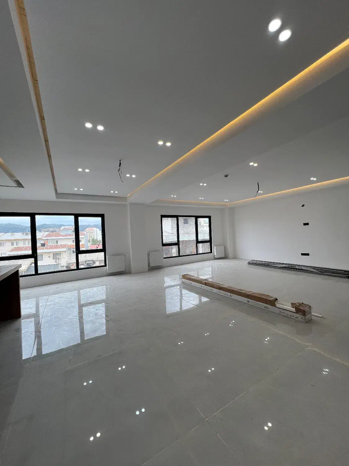 170 متر طراحی لوکس و بی‌نظیر در لاهیجان|فروش آپارتمان|لاهیجان, شیشه گران|دیوار