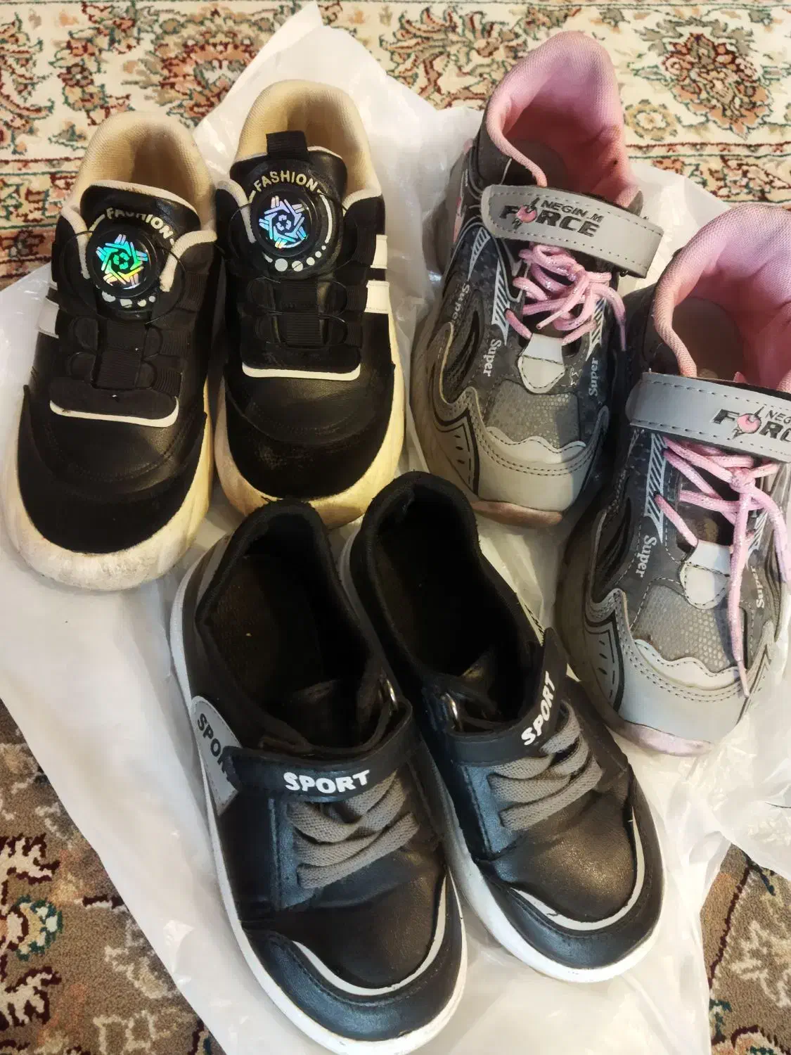 کفش|کفش و لباس بچه|چابکسر, |دیوار