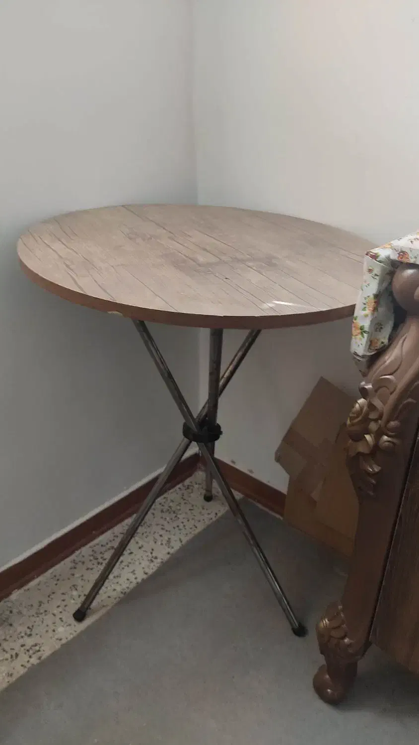 میز خاطره|مبلمان خانگی و میز عسلی|مهاجران, |دیوار