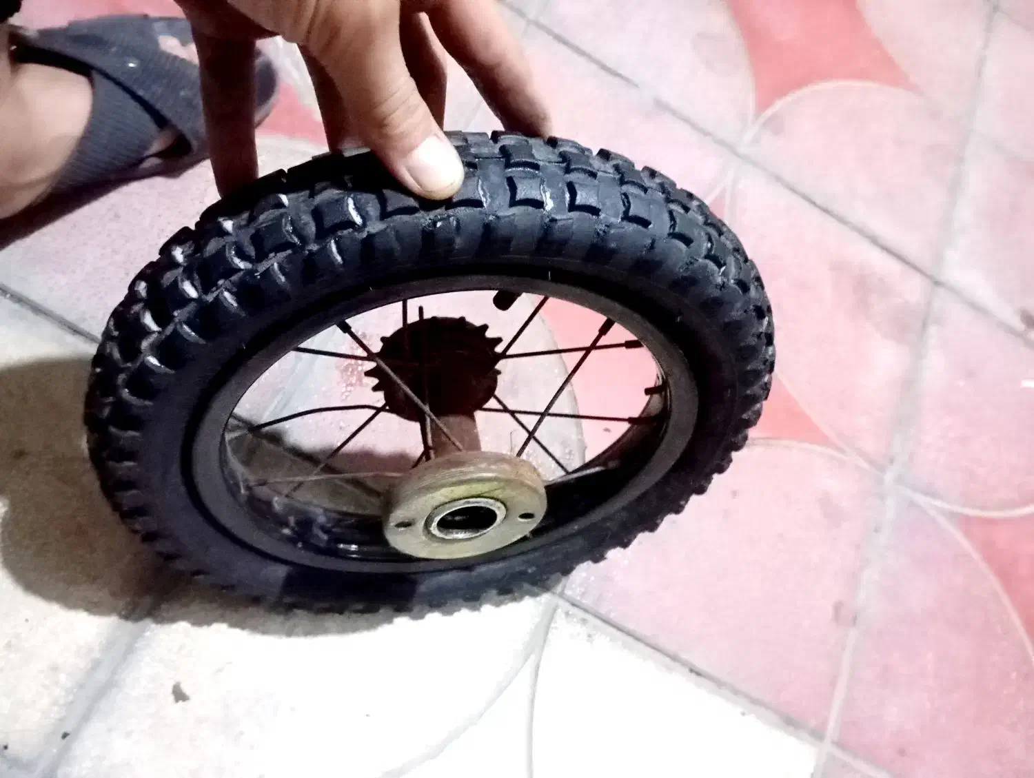 رینگ لاستیک و تیوپ و خودرو دوچرخه۱۲ قیمت توافقی|دوچرخه، اسکیت، اسکوتر|دزفول, |دیوار