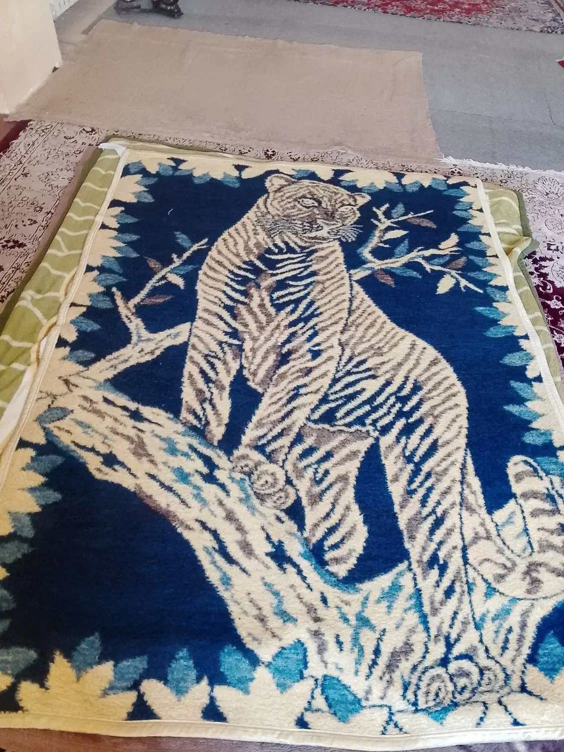 پتوی گلبافت|رختخواب، بالش، پتو|پرند, فاز ۵|دیوار