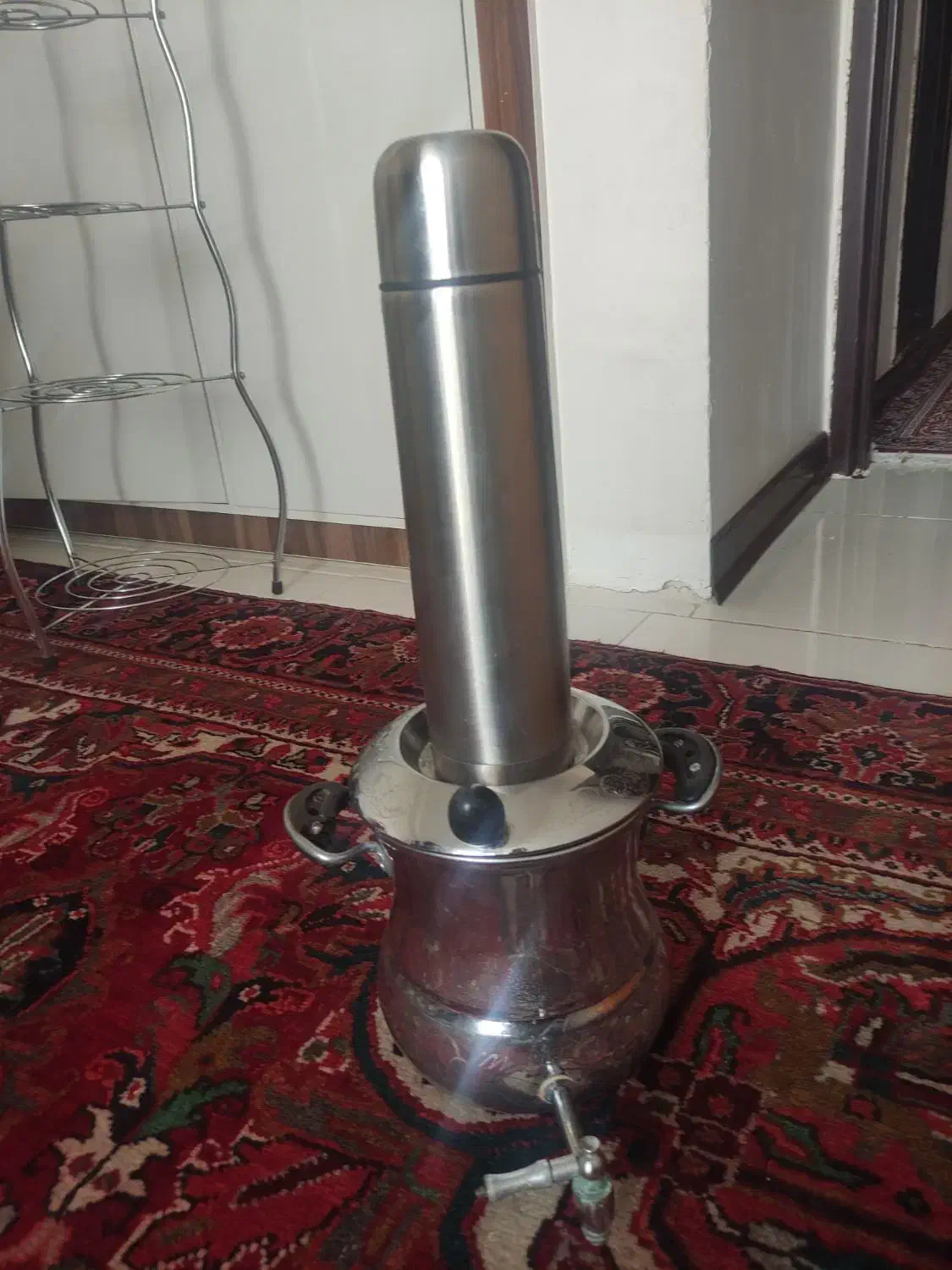 قند شکن دست ساز +کتری شیر دار +فلاکس چای|ظروف پختوپز|میانه, |دیوار