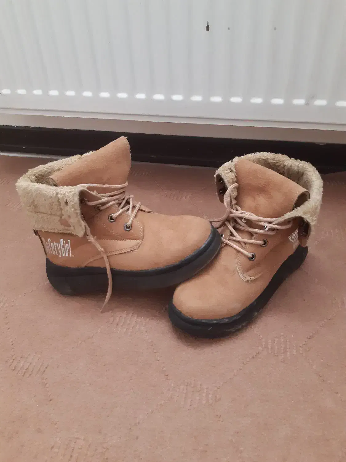 چکمه (نیم بوت) چرمی زنانه|کیف، کفش، کمربند|شاهین‌شهر, مسکن مهر|دیوار